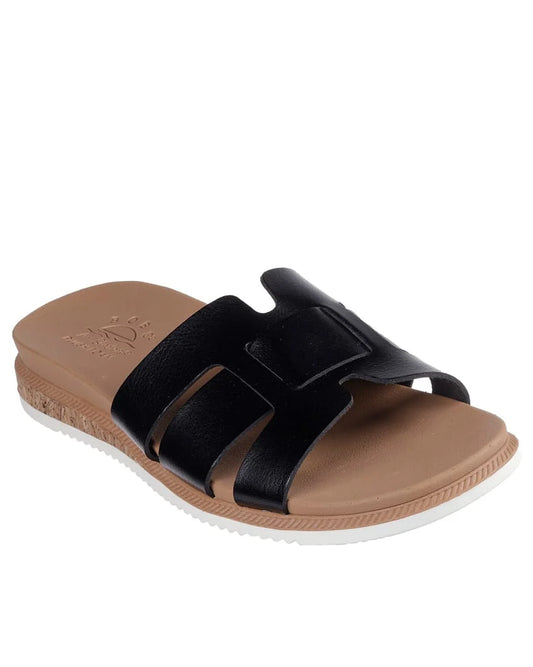 Skechers Desert Kiss Low Peak Look