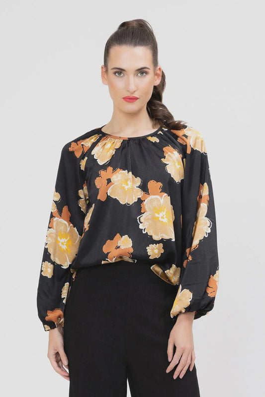 Seeking Lola United Top
