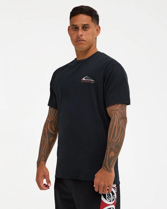 black tee with chest logo and big detailed quiksilver logo on back