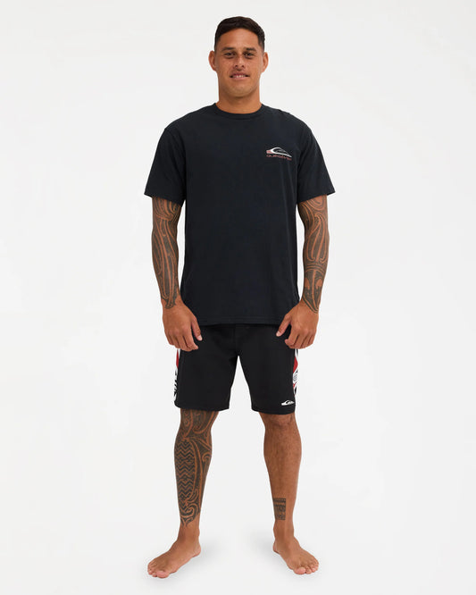 black tee with chest logo and big detailed quiksilver logo on back