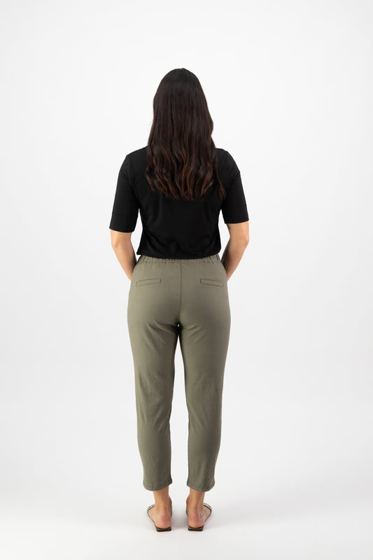 Vassalli 7/8 Length Skinny Leg Elastic Waist Pant