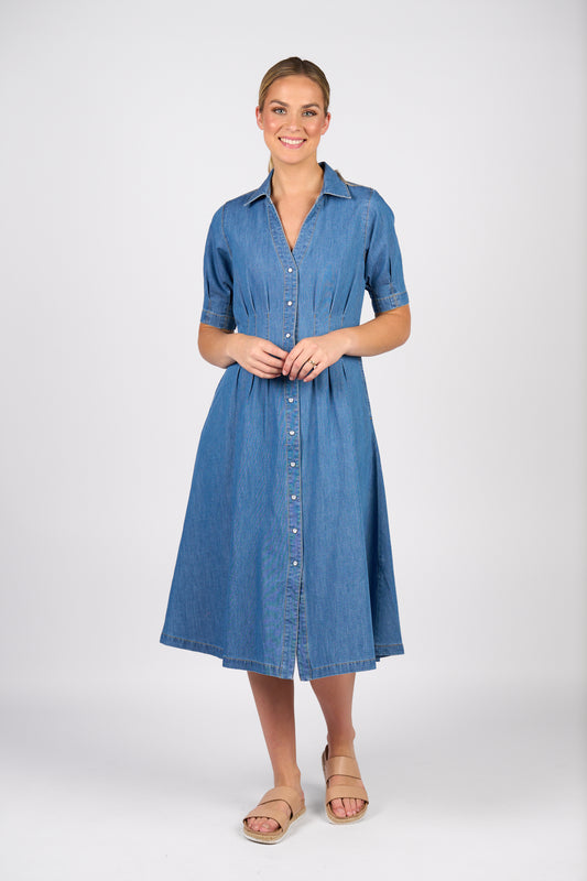 Vassalli Shaped Waist Button-Up Dress with Pockets